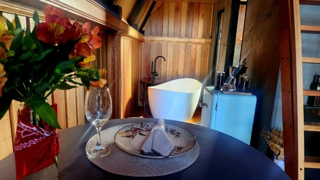 Um refúgio com cheiro de paz: Estância Casa de Madeira, no Paraná