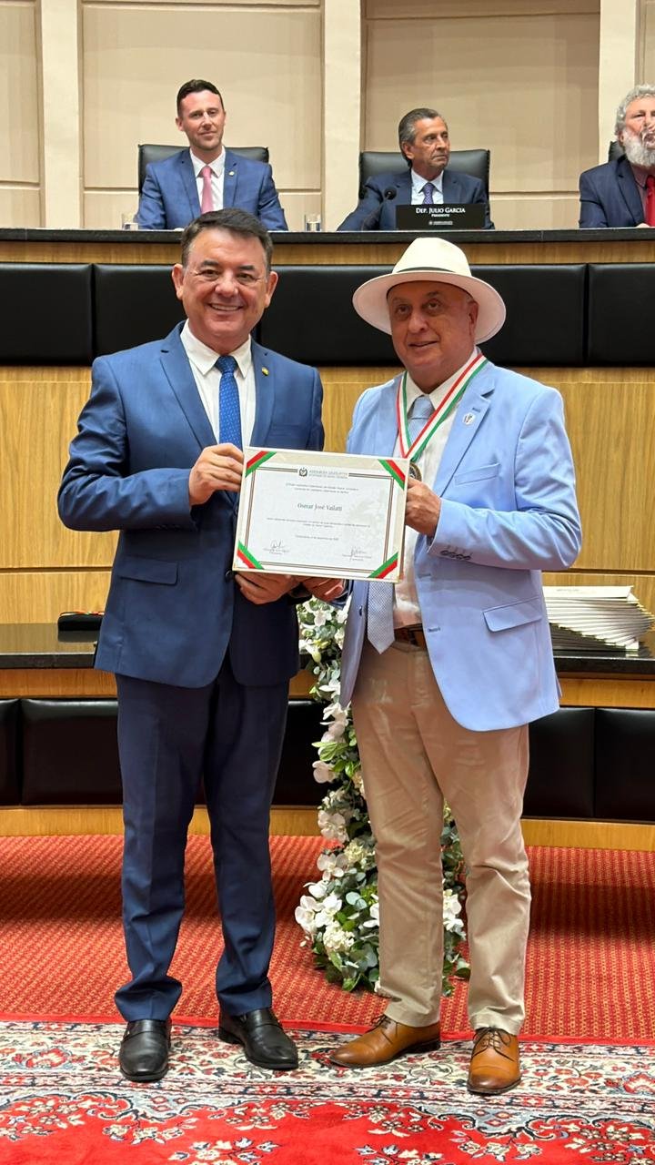 Medalha do Legislativo Catarinense consagra a história do hoteleiro Osmar José Vailatti