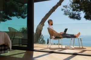 Home office em xeque? Negócios em turismo impulsiona empreendedorismo e reconfigura o trabalho no setor