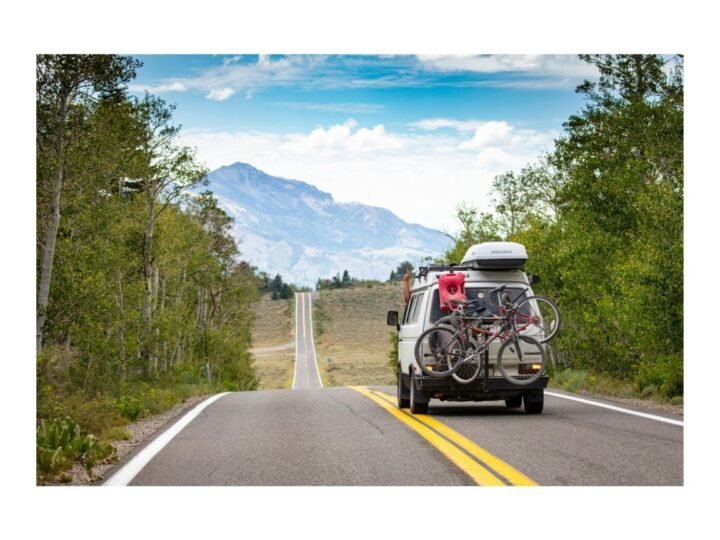 Com mais de 10 feriados nacionais em 2026, cuidados com os pneus ganham ainda mais importância nas viagens