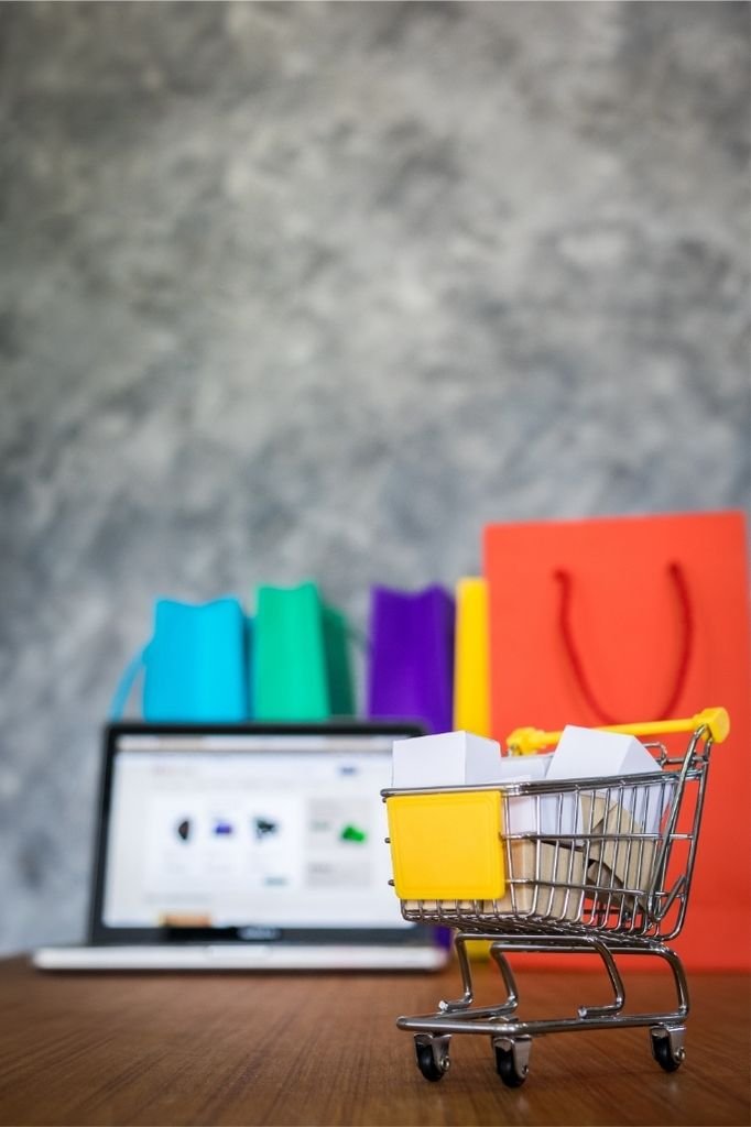 Calendário promocional do e-commerce vira sequência de “minis Black Fridays”
