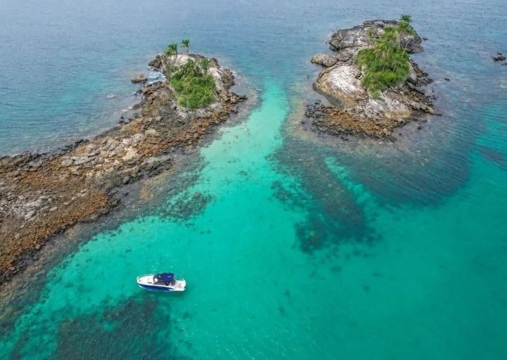 Turismo pelas águas: conheça 5 refúgios brasileiros só acessíveis para quem navega